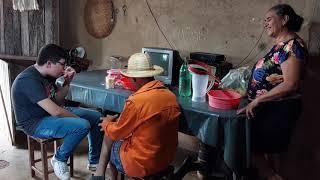 bastidores  !! chegou um visita na casa de seu Mané pra almoçar !!