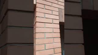 Пристройка из кирпича, скрытые перемычки.