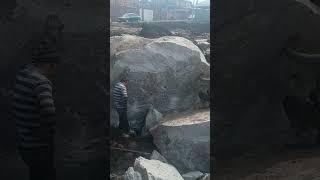 Split stone.Sledge.Maul.Hammer.crushed.Break. Раздробить камень в ручную.кувалдой.молотом.