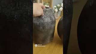 две интерьерные вазы из шарика, туалетной бумаги и банки