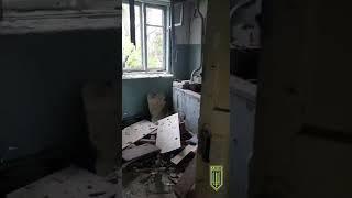 Покинуті ворожі позиції після зачистки населеного пункту в Харківській області.