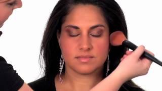 MOTIVES: Make Up Application Smoky Eye Look