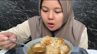 PERTAMA MAKAN BAKSO TAHTA TERTINGGI PERBAKSOAN, DAN MEMANG JUARA BAKSONYA DUA PORSI JUGA HABIS