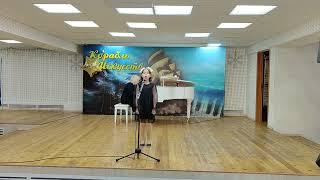 "В сыром бору тропина" русская народная песня - поёт Ушакова Дарья (8 лет)