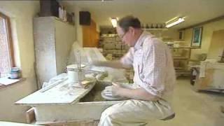 Tain Pottery : Throwing a pot