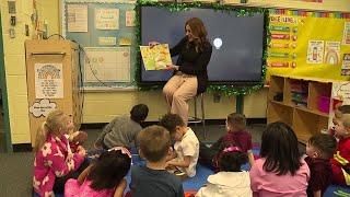 Newswatch 16's Nikki Krize reads to students in Scranton