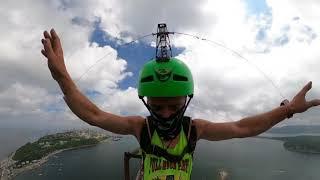 Guy Base Jumping Faces a Tension Knot Situation