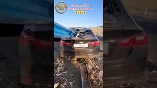 Жуткое ДТП в Лейлеке  Балка пронзила машину насквозь! #дтп #тогузбулак #лейлек #авария #shorts