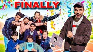 Team Ko Diya Surprise  | Finally Silver Play Button Aagya ️ | #irfandreamer #teamdreamersvlog