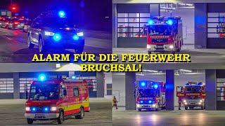 [Nächtlicher Alarm für die Feuerwehr Bruchsal] KdoW + Löschzug + ELW2 + MTW zum Feuer | Neue Wache