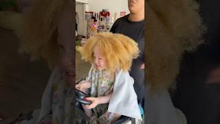 First hair salon experience, this is how it went #hairsalon #albino #albinism