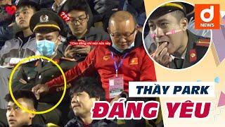 Khoảnh khắc đáng yêu của thầy Park - dấm dúi chia kẹo cho anh công an