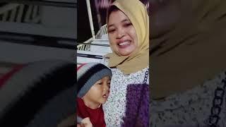 anak bayi mau naik wahana kora-kora lihat wajah ketakutannya lucu banget