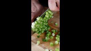 How to Cut Green Onions