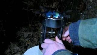 Coleman pocket stove lit - better quality