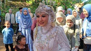 Pernikahan Guru Muda Cantik Mirip Barbie