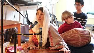 Jaya Rādhā-Mādhava mit Rajashri Mathaji im BYZ Harburg am 27.10.24