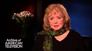 Piper Laurie discusses the movie "Carrie" - EMMYTVLEGENDS.ORG