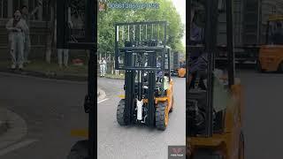 Wow! Faster, faster, he actually drove the new 3t diesel forklift. #dieselforklift  #operator #fast