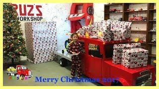 Christmas Morning 2017 Opening Presents/Gifts From Santa with the SURPRISE TOY Project!