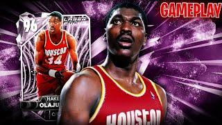 PINK DIAMOND HAKEEM OLAJUWON IS A TOP 3 BIG IN NBA 2K25 MyTEAM!!