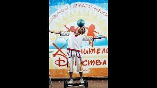 Juggler  Performs on GyroScooter