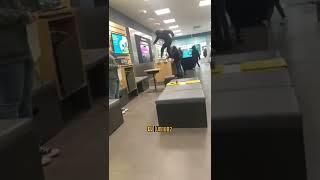 Phone Thieves at the EE store ( west midlands ) #shorts