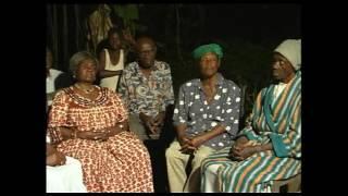 Soir au village de Anne Marie NZIE à BIBIA aux côtés de ses soeurs. Une Soirée Live.