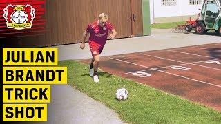 Unfassbarer Trick Shot von Julian Brandt | Bayer 04 Leverkusen