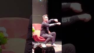 Greg Smith asks Mark Hoppus about Jerry Finn