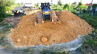 Wonderful SHANTUI Bulldozer  Working push soil Build New Road/Dump truck wheel 10 unloading soil