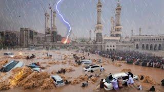 Now Madinah, Saudi Arabia is sinking! Water currents sweep away cars, people shocked