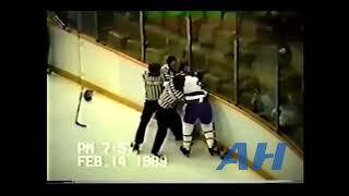 NHL Feb. 14, 1989 Bill Kovacs,TOR v Geoff Ingram,PET Toronto Marlboros Peterborough Petes
