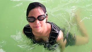 Gia Linh Gia Bảo đi tắm bể bơi ở quê tập bơi Gia Linh thử trồng cây chuối trong nước 6