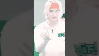 hyunjin dancing to momoland bbom bbom ##kdomshorts