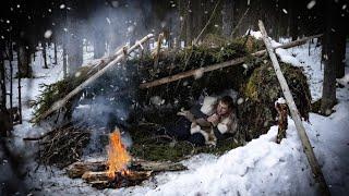 SURVIVAL at NIGHT in a wild SNOWY forest | Only KNIFE and DEERSKIN | Bushcraft  ASMR