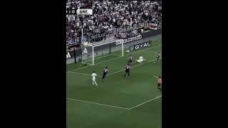 Manuel Neuer’s double save #football