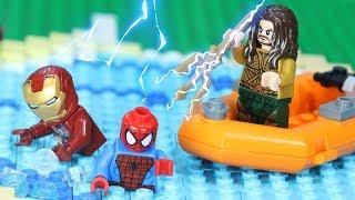 [Brick Creation 28] Lego Aquaman fighting a sea battle against the Avengers