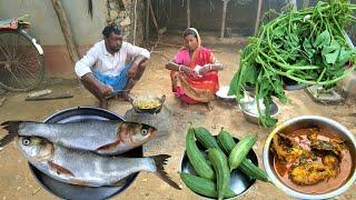 hot afternoon cooking silver carp FISH CURRY with RIDGE GOURD and lau data with potato cooking