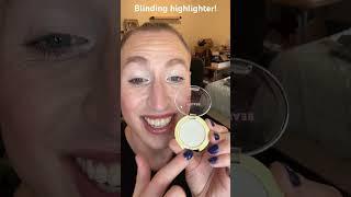 Jazmine Beauty Illuminating Highlighter (Shell Yeah) #makeup #beauty #highlighter #jazminebeauty