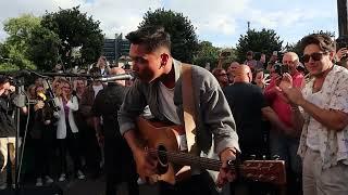 AMAZING MOMENT Lewis Capaldi and Niall Horan Join Jacob Koopman on Grafton Street. Pt 1