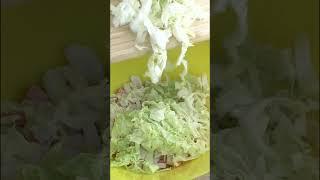 Быстрый и простой салат из доступных продуктов! #shorts