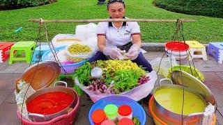 The Most Popular $1 NUM BANHCHOK Vendor in front of ROYAL PALACE | Cambodian Street Food