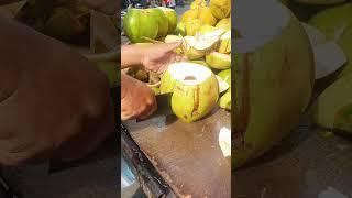 The Coconut Master: Cutting Skills You Didn't Know Existed