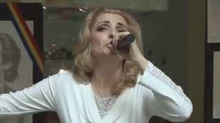 Cantautoarea Diana Zlatan-Ciugureanu lanseaza cantecul „Doua lumi” la Onești, România
