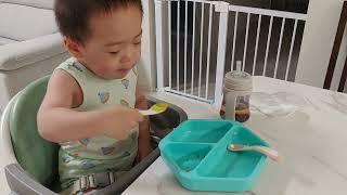 25개월아기 혼자 밥먹기 25 month old baby eating food