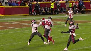Hopkins' 35-yard deep-ball catch comes with three Bucs right around him