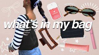 What's in my bag?  My must haves anywhere I go!