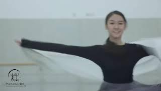 Chinese Folk Dance Demonstration - Zhou Jingbo