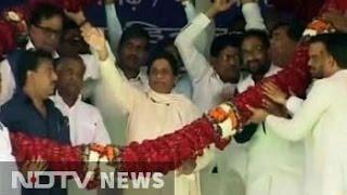 In Azamgarh, Mayawati brings Uttar Pradesh battle to Mulayam's turf